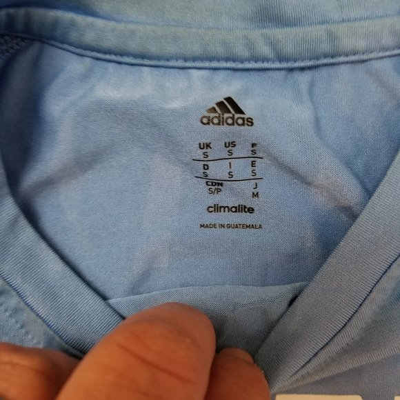 Men's Adidas Climalite Running Soccer Shirt S - Picture 2 of 2